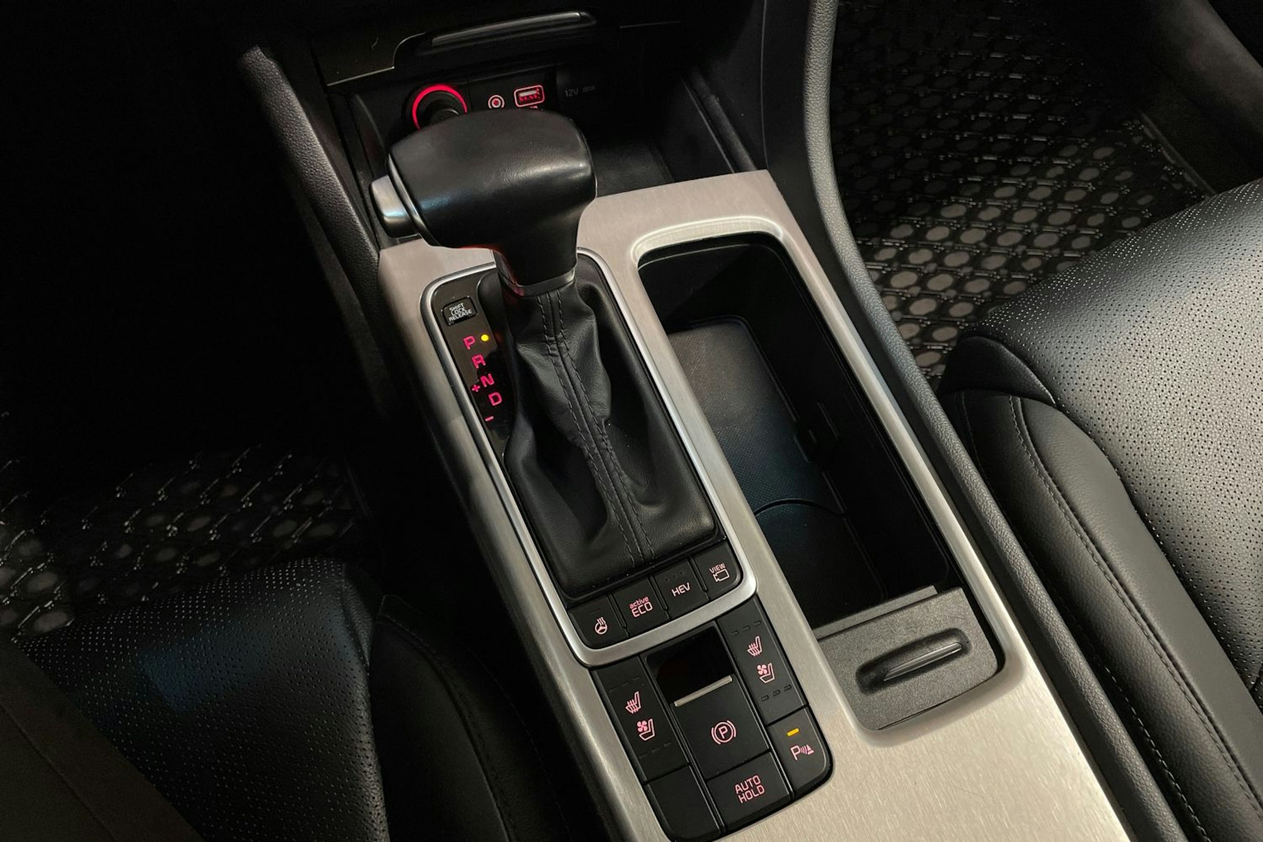 valkoinen Kia Optima 2019 kuva 22.