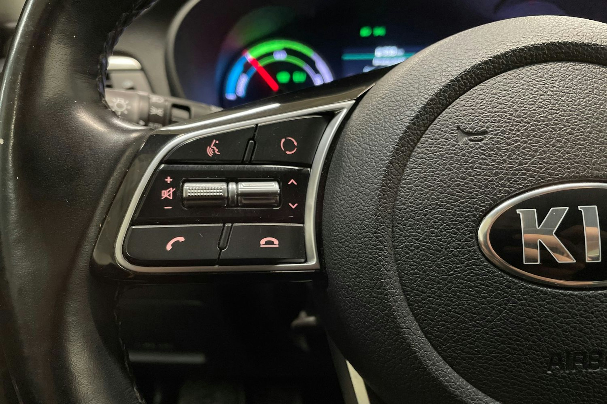 valkoinen Kia Optima 2019 kuva 24.