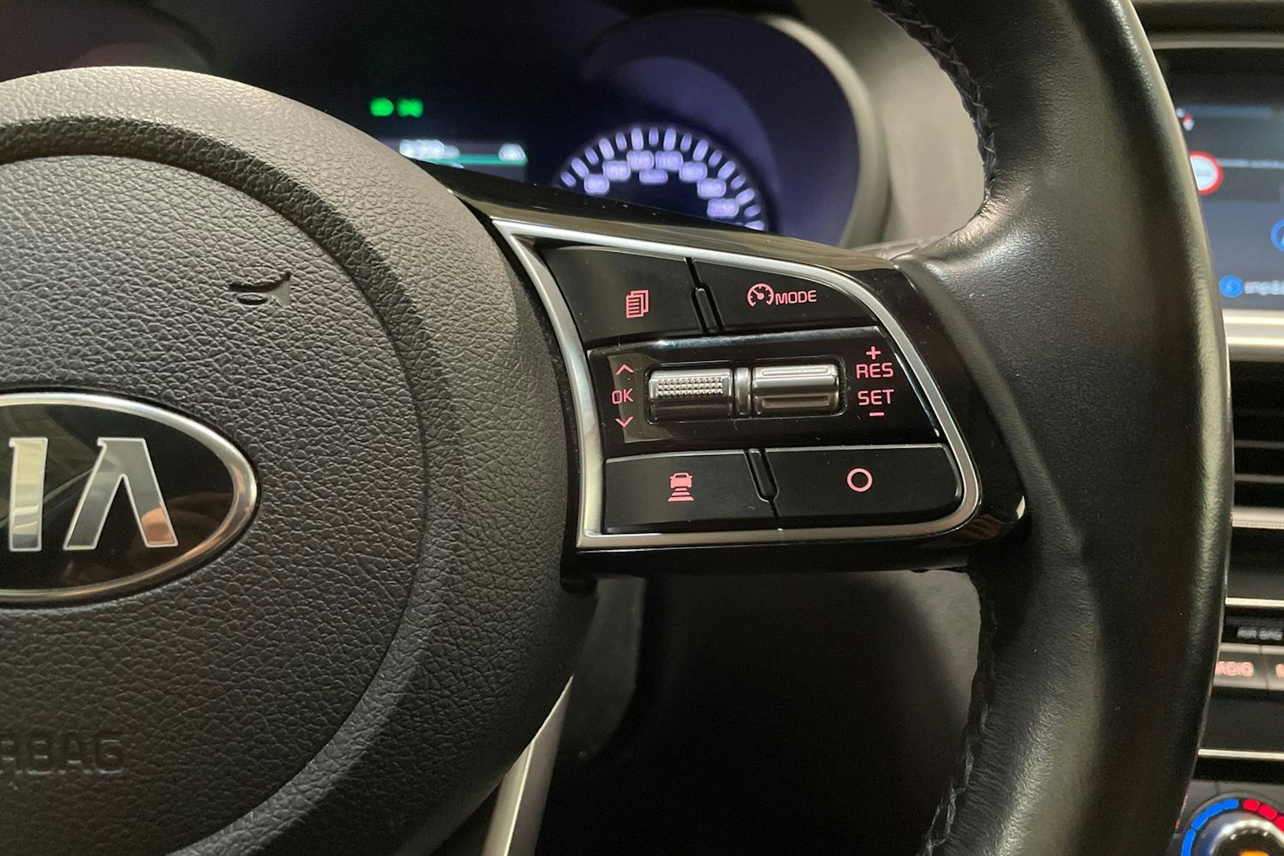 valkoinen Kia Optima 2019 kuva 25.