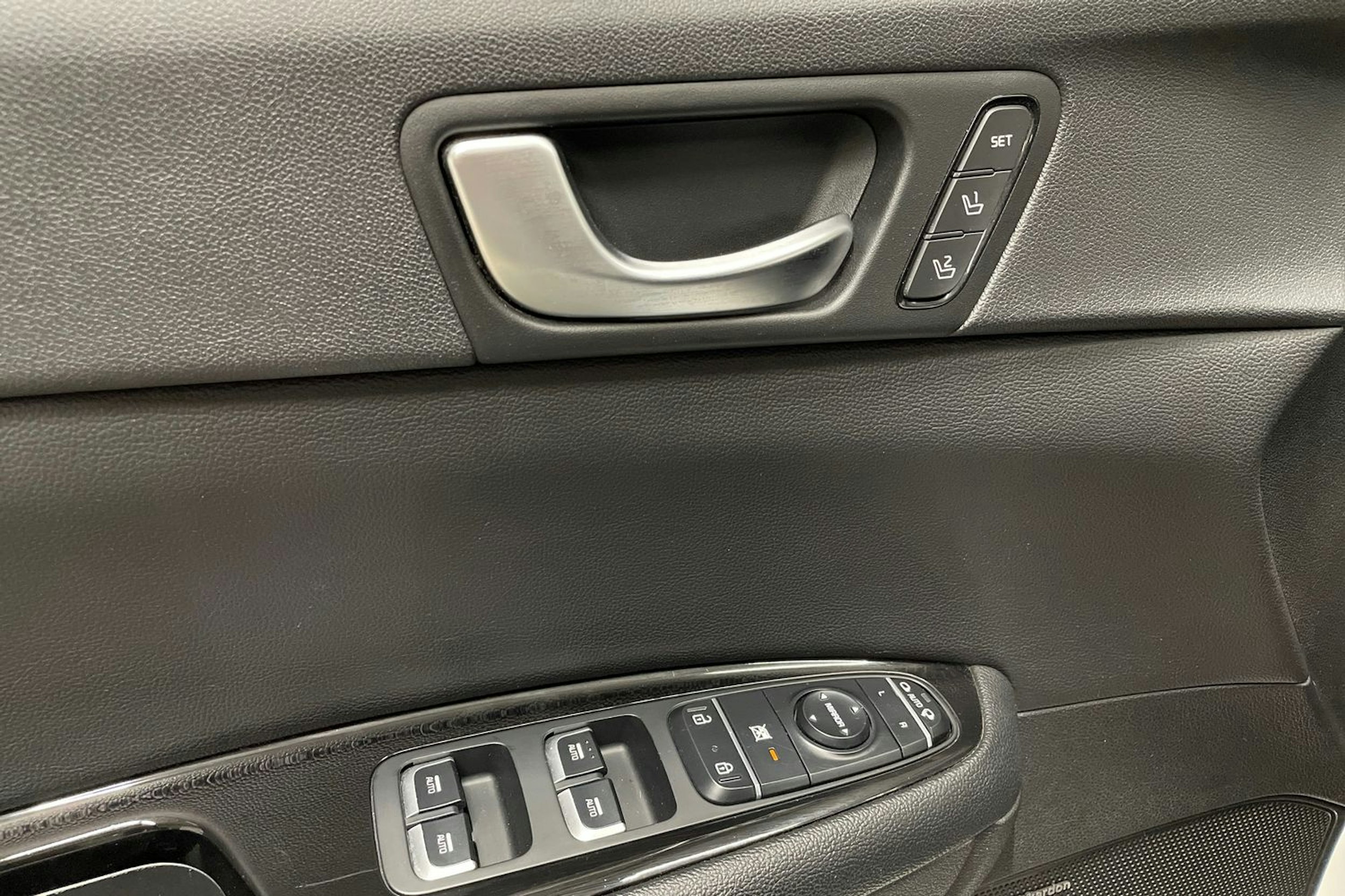 valkoinen Kia Optima 2019 kuva 26.