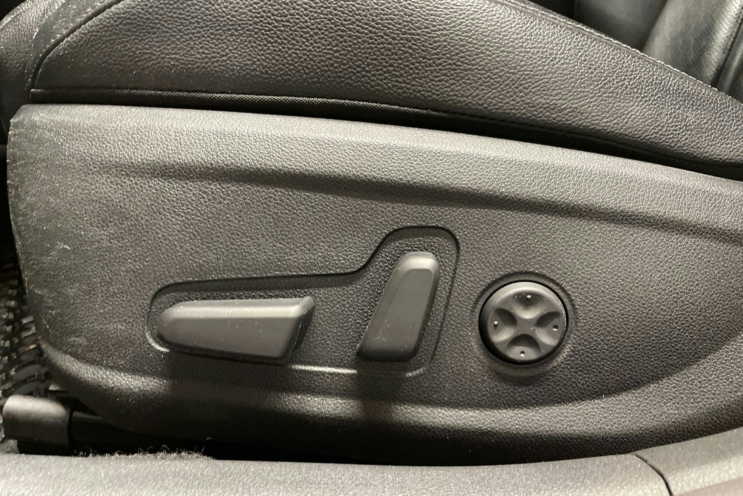 valkoinen Kia Optima 2019 kuva 30.