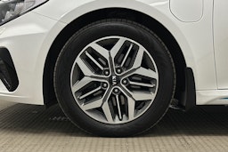 valkoinen Kia Optima 2020 kuva 11.