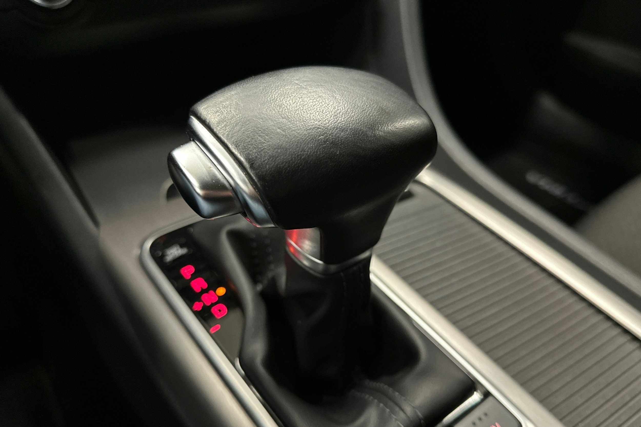 valkoinen Kia Optima 2020 kuva 31.
