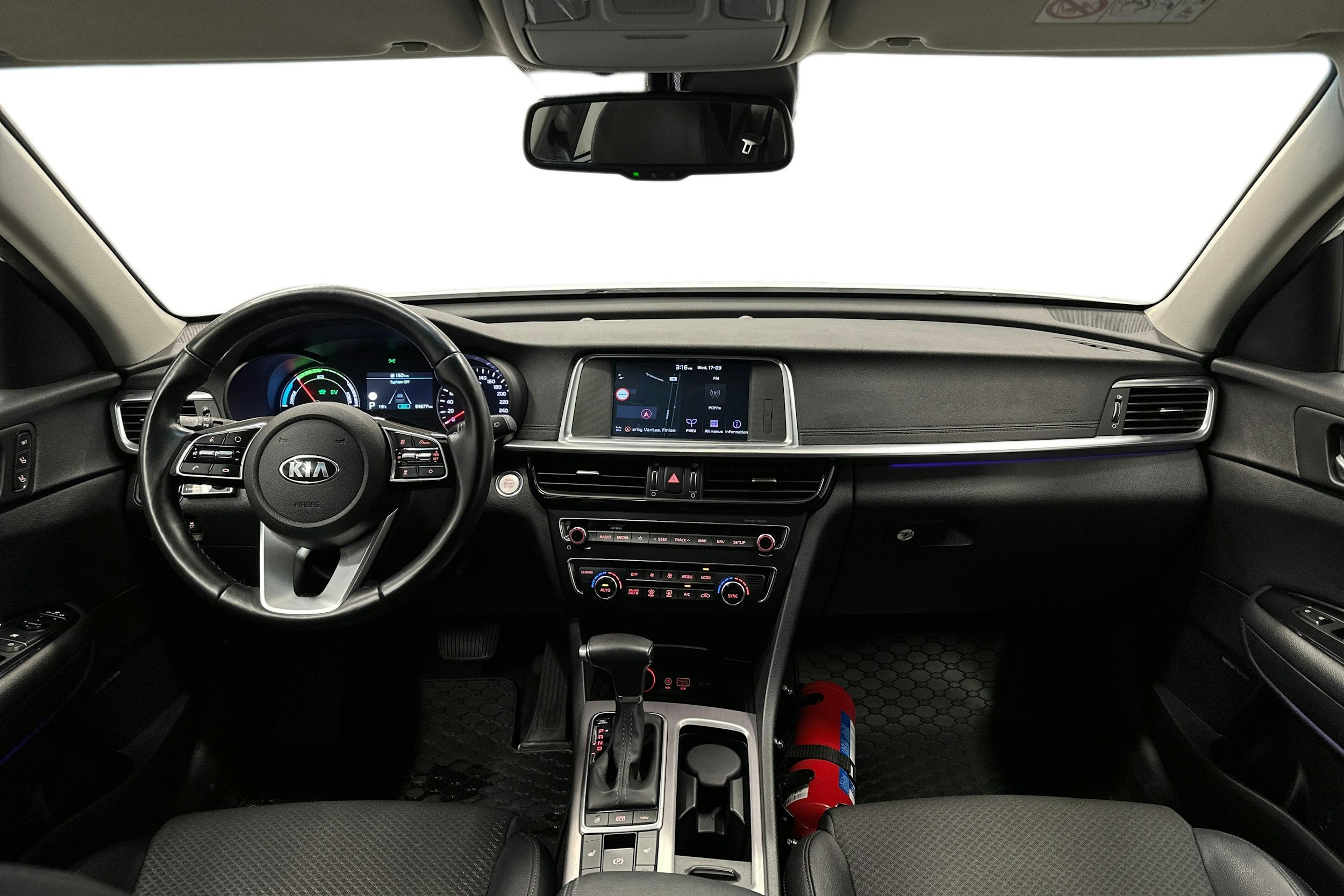 valkoinen Kia Optima 2020 kuva 7.