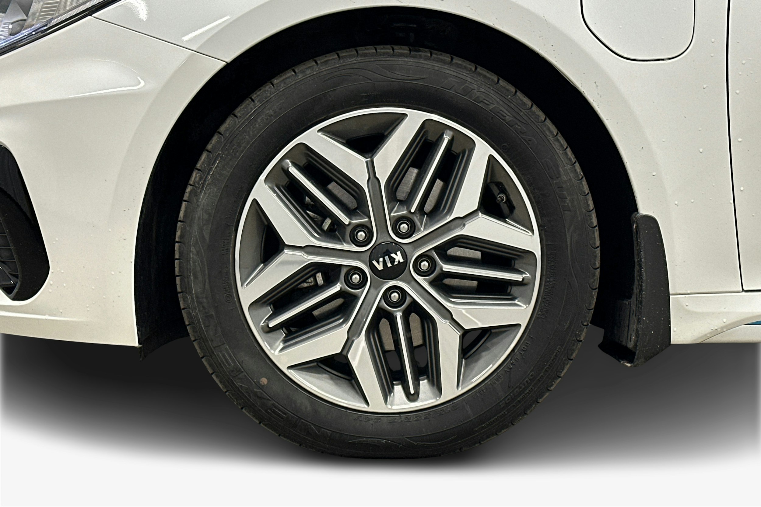 valkoinen Kia Optima 2020 kuva 9.