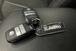 valkoinen Kia Optima 2020 kuva 30.