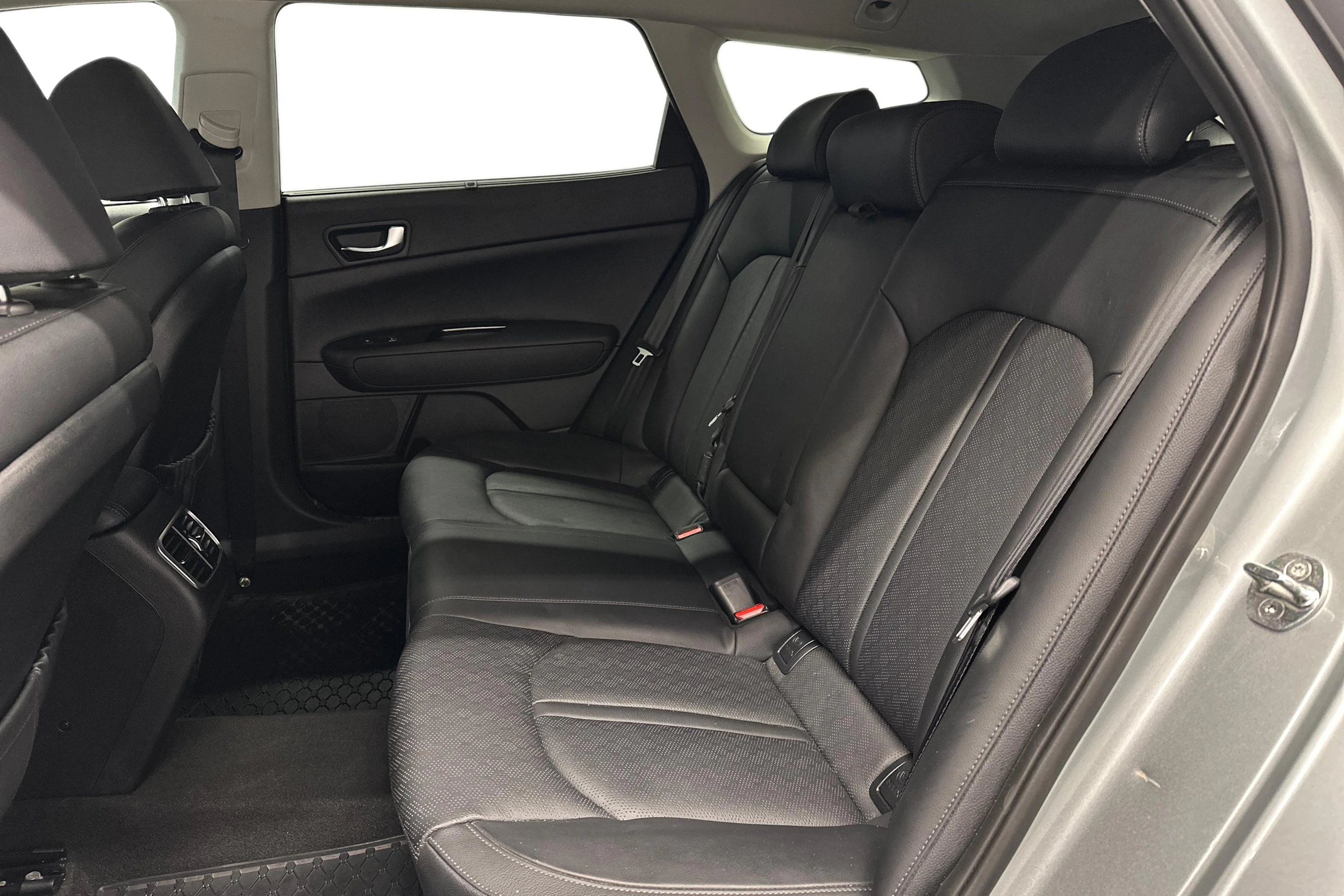 harmaa Kia Optima 2021 kuva 8.