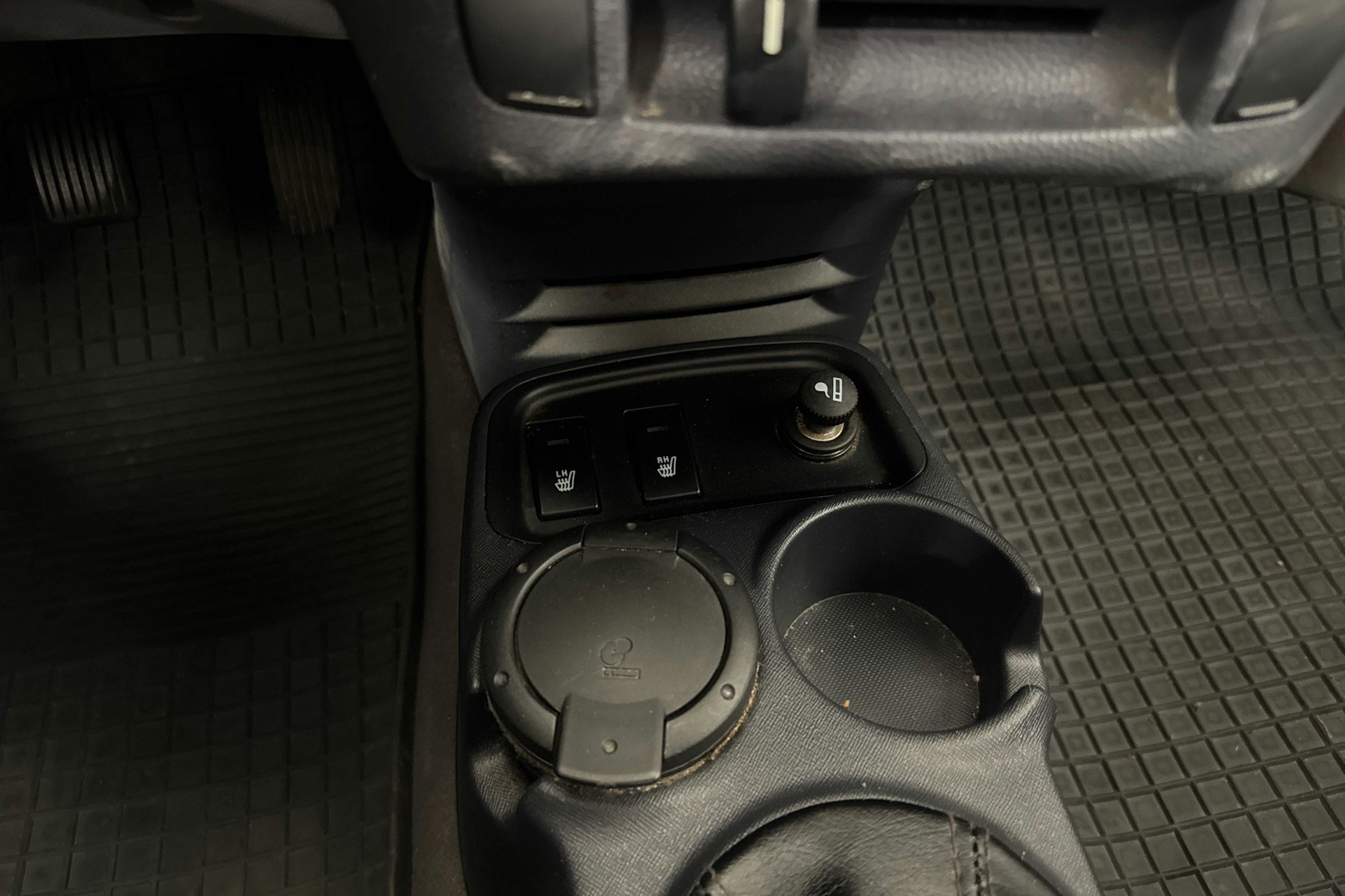Punainen Kia Picanto 2005 kuva 13.