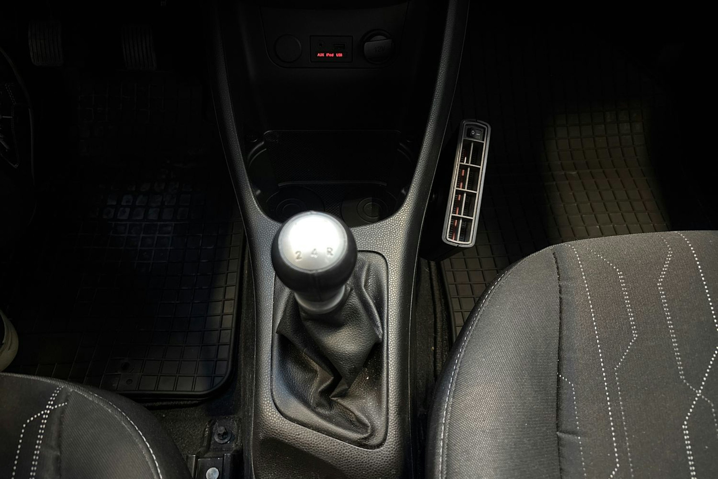 harmaa Kia Picanto 2012 kuva 18.