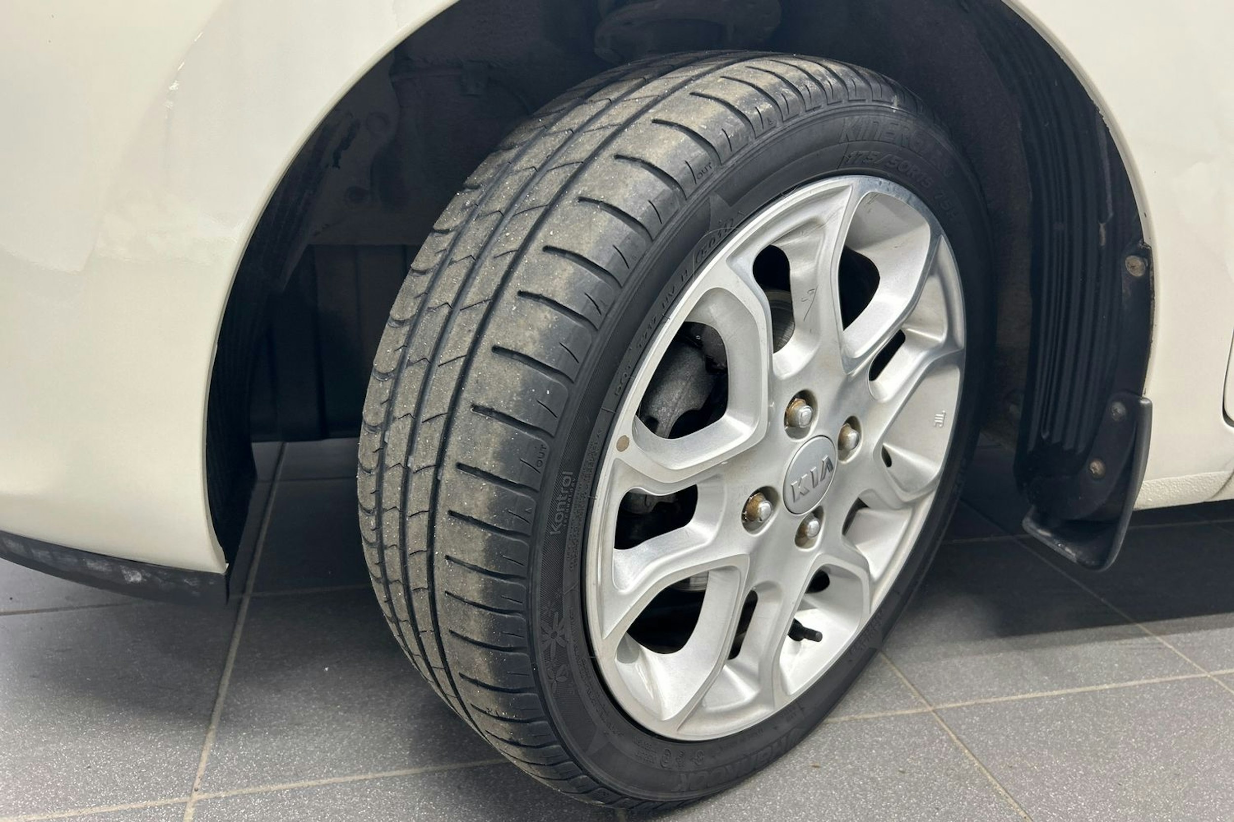 ruskea (beige) Kia Picanto 2012 kuva 13.