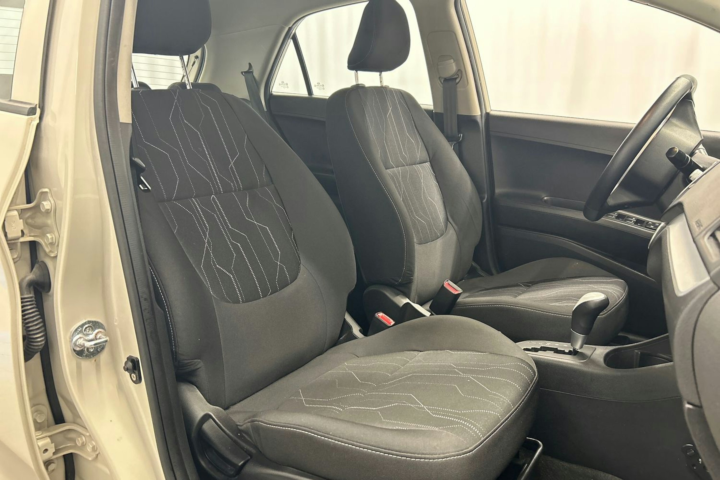 ruskea (beige) Kia Picanto 2012 kuva 14.