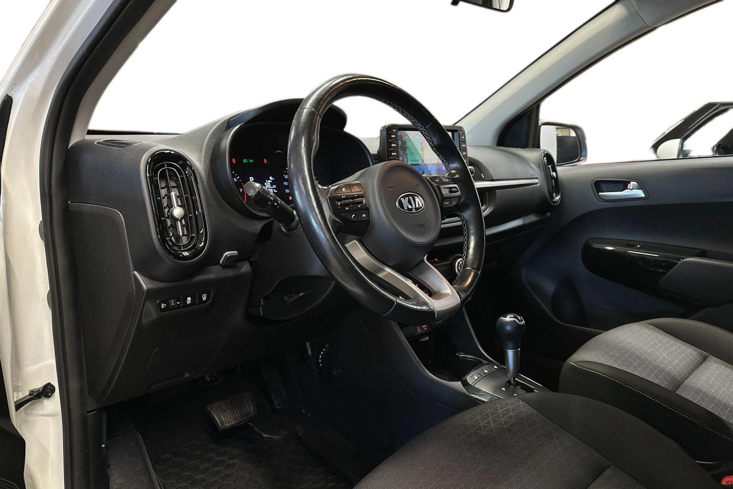 valkoinen Kia Picanto 2018 kuva 6.