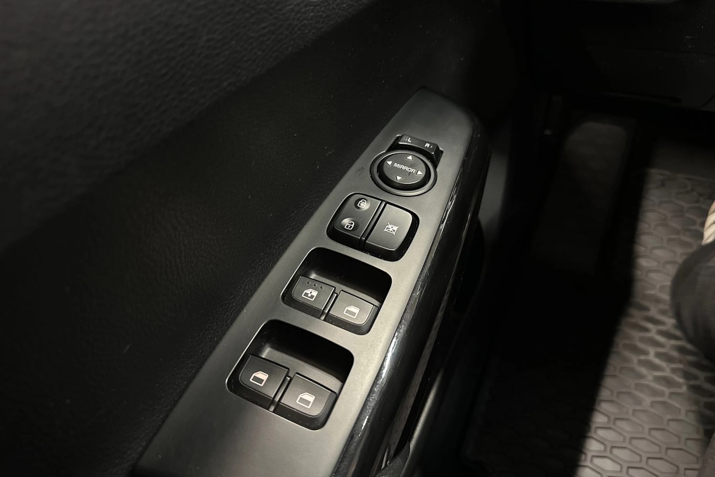 valkoinen Kia Picanto 2018 kuva 21.