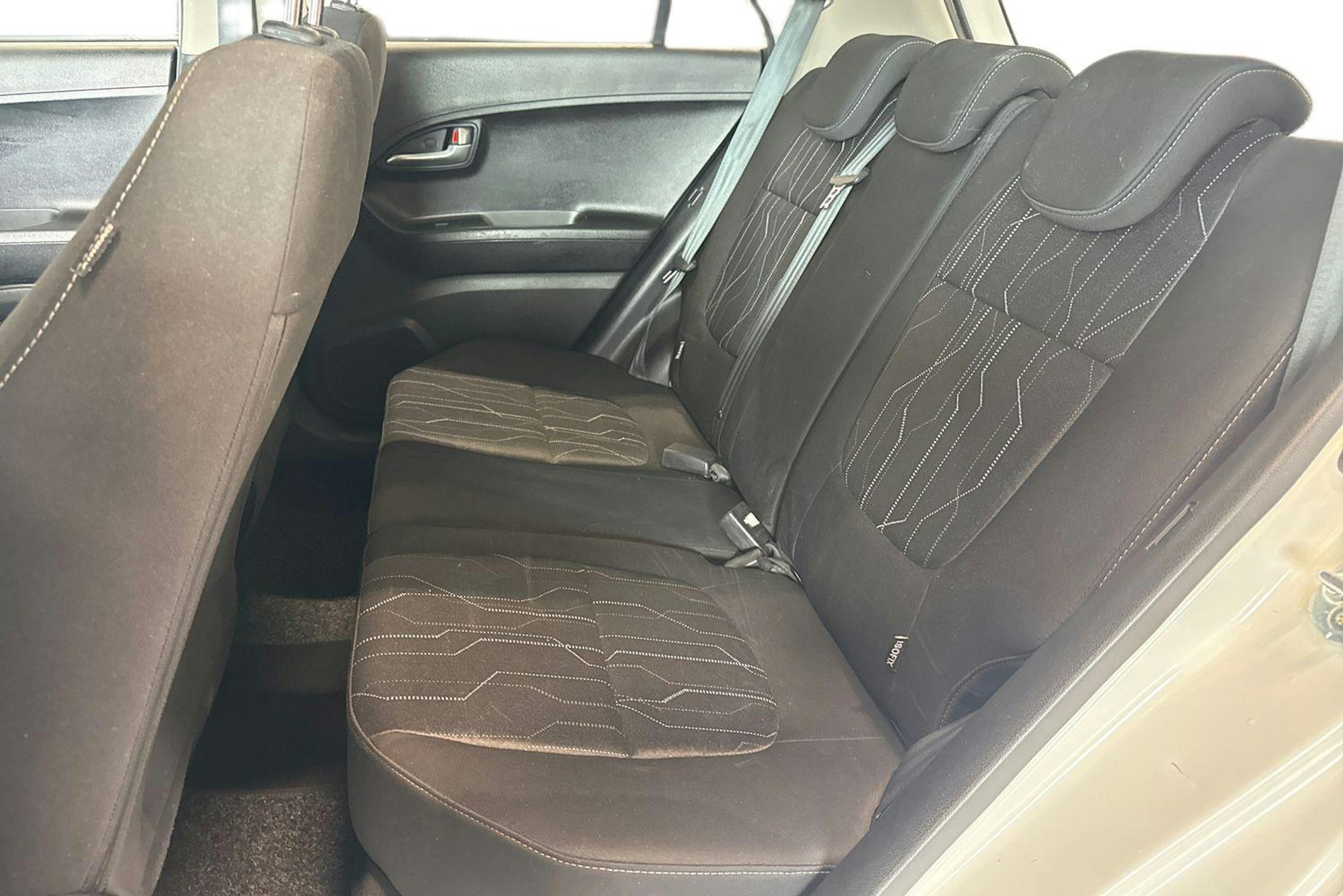 valkoinen Kia Picanto 2017 kuva 10.