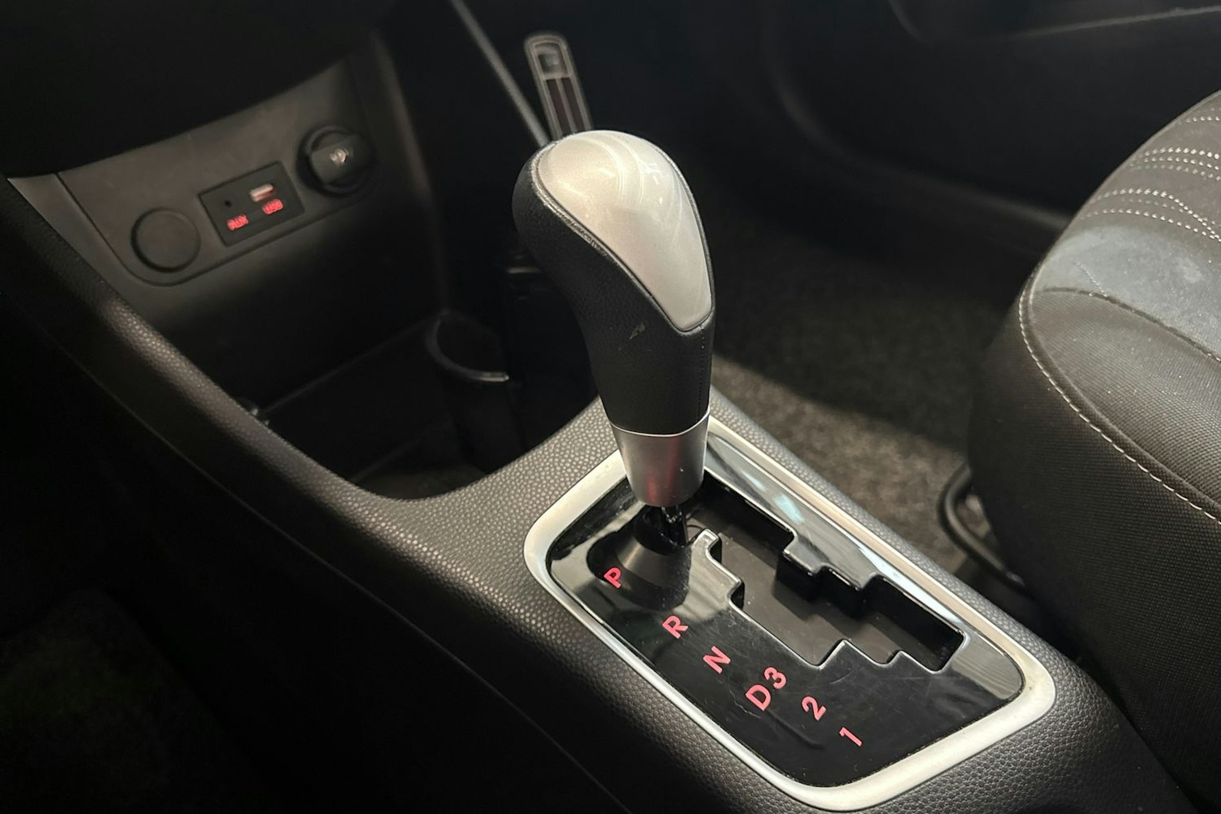 valkoinen Kia Picanto 2017 kuva 18.