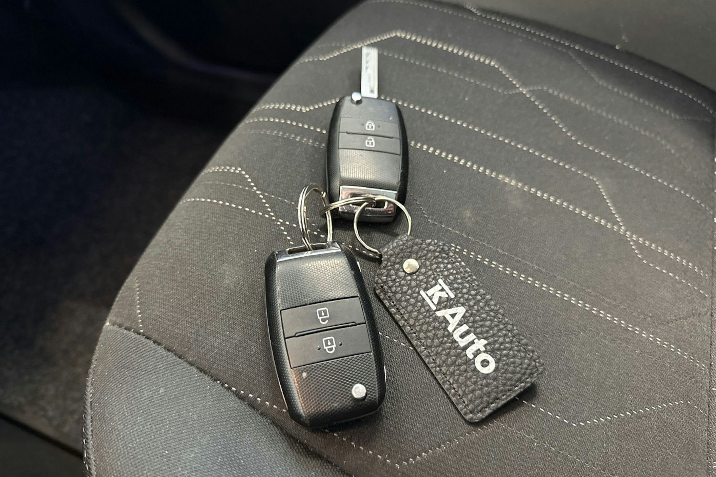 valkoinen Kia Picanto 2017 kuva 25.