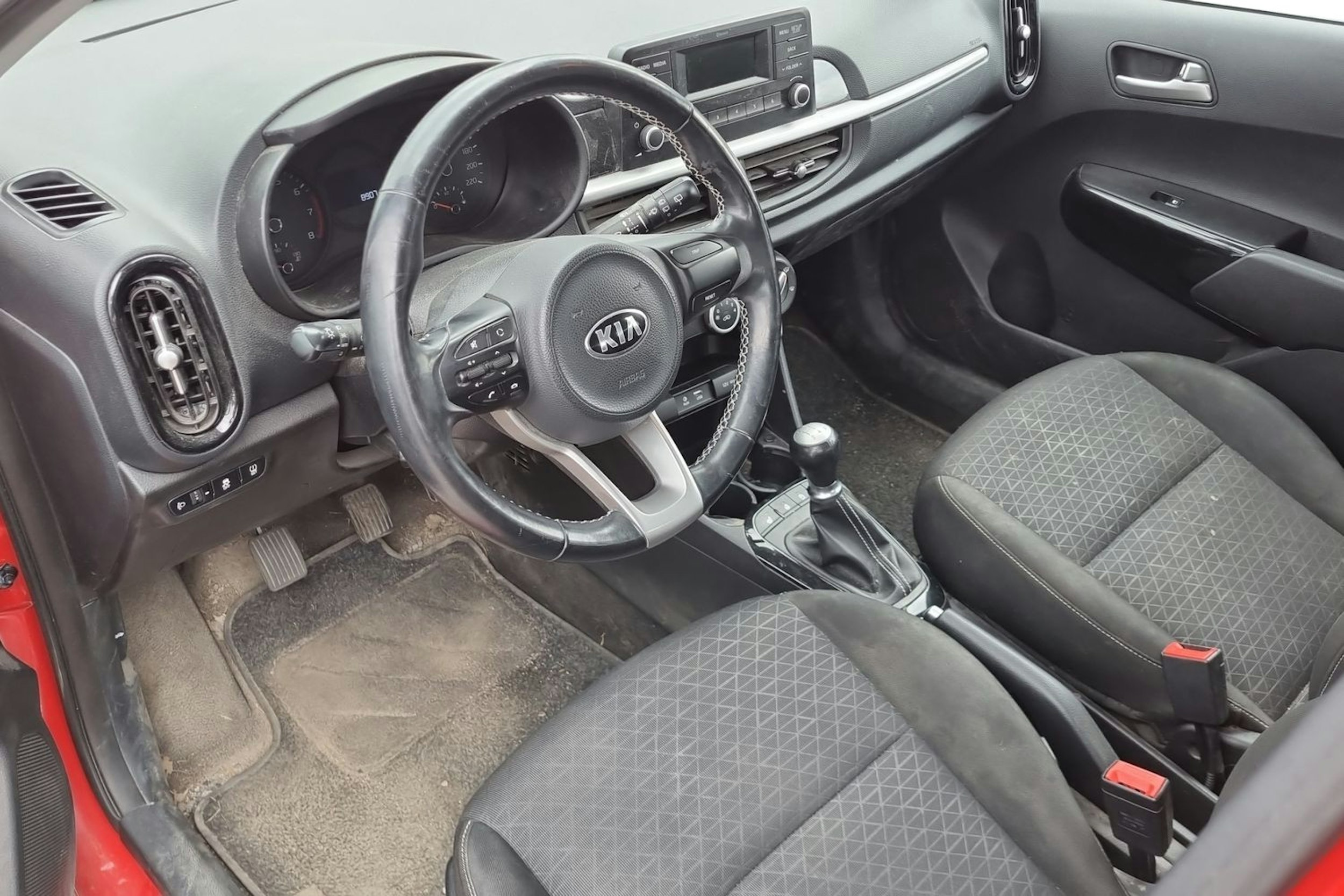 punainen Kia Picanto 2018 kuva 3.