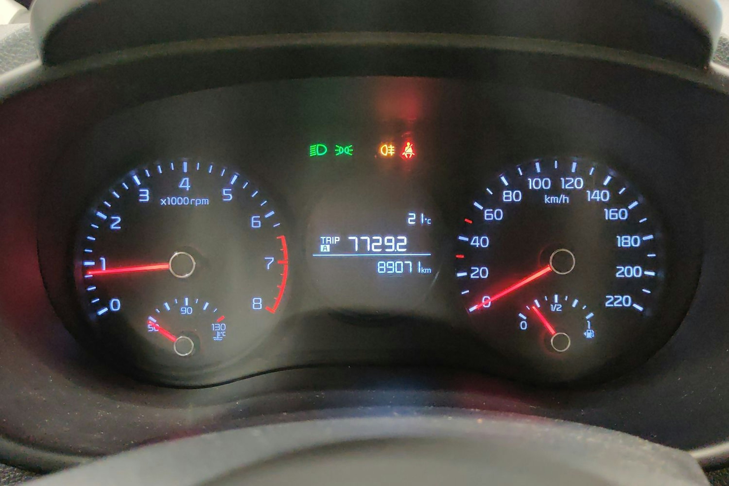 punainen Kia Picanto 2018 kuva 16.