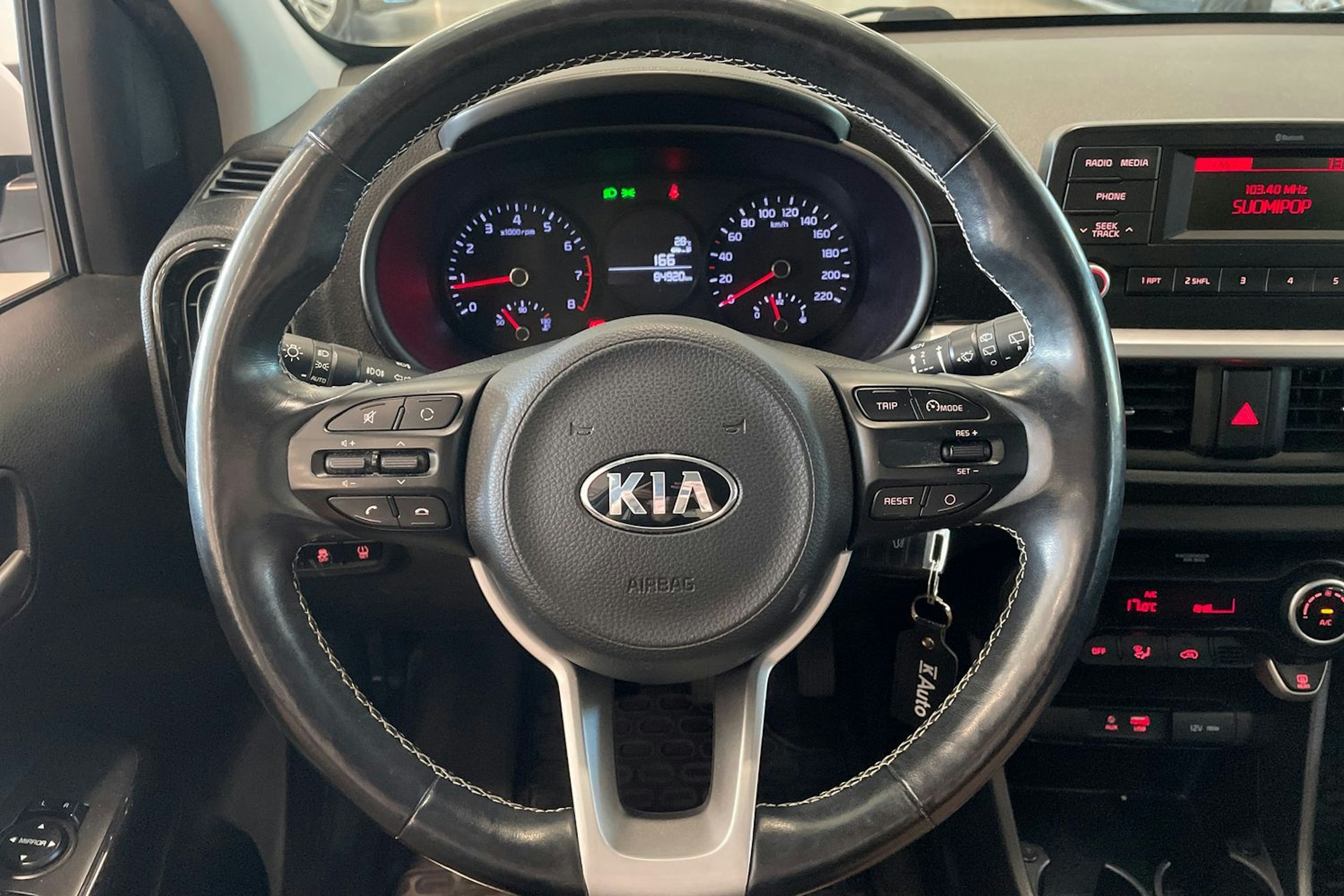 valkoinen Kia Picanto 2018 kuva 14.