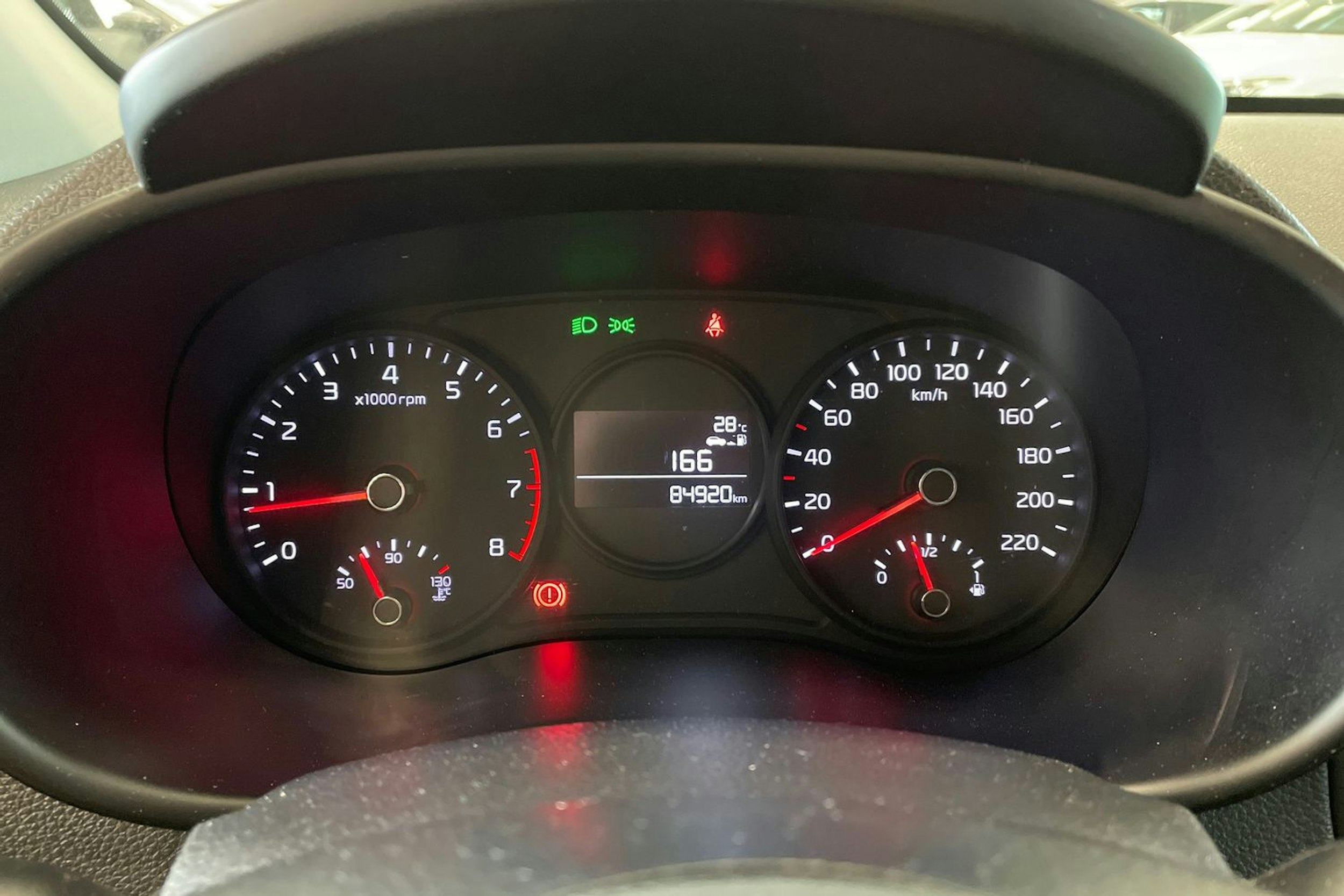 valkoinen Kia Picanto 2018 kuva 17.