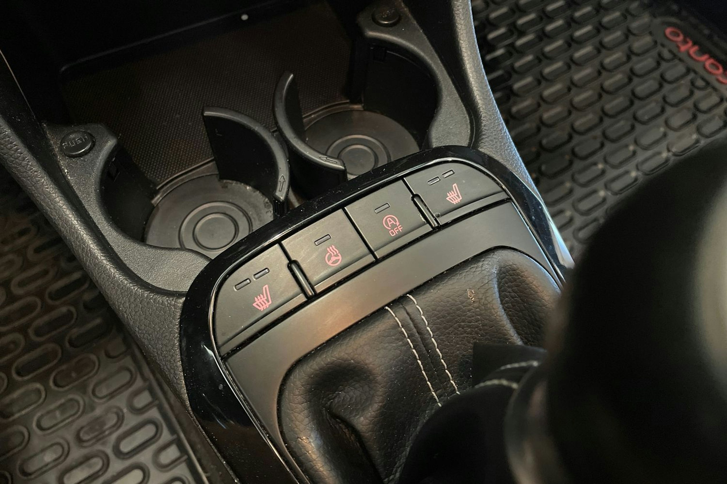 valkoinen Kia Picanto 2018 kuva 20.