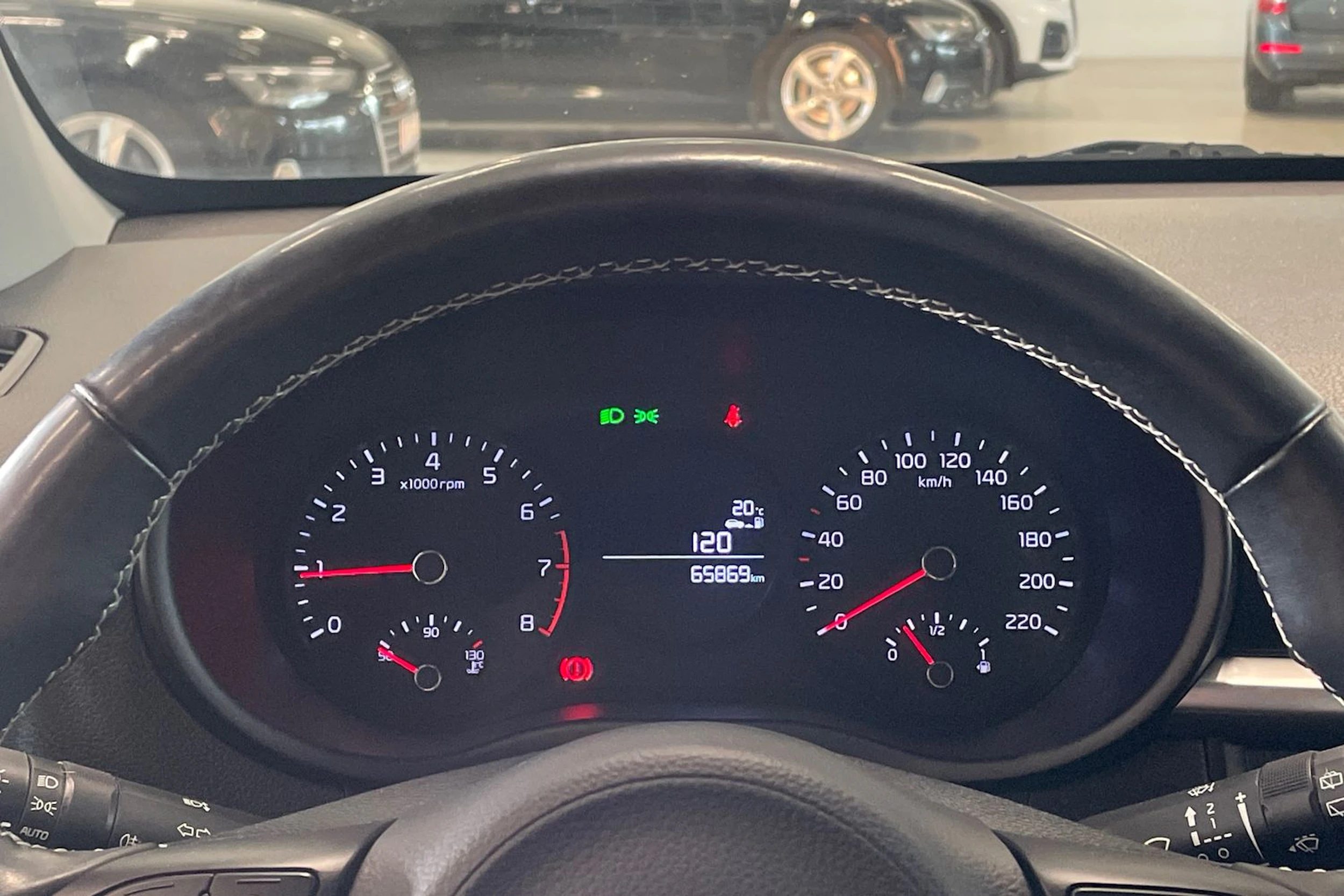 valkoinen Kia Picanto 2019 kuva 17.