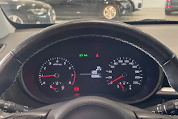valkoinen Kia Picanto 2019 kuva 17.