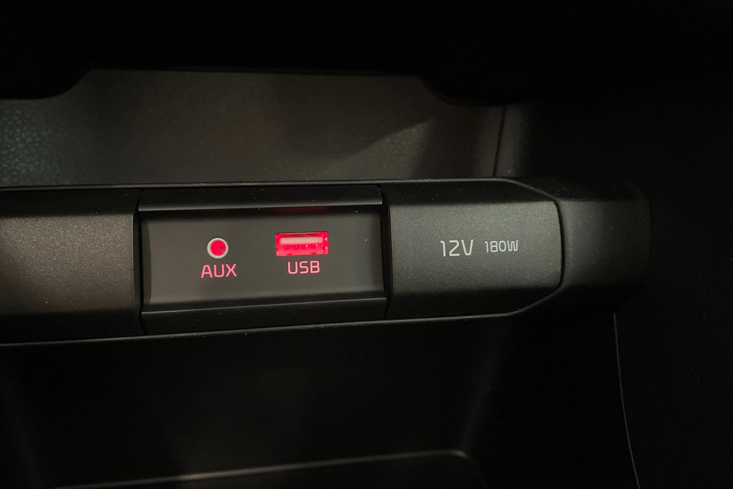 valkoinen Kia Picanto 2019 kuva 23.