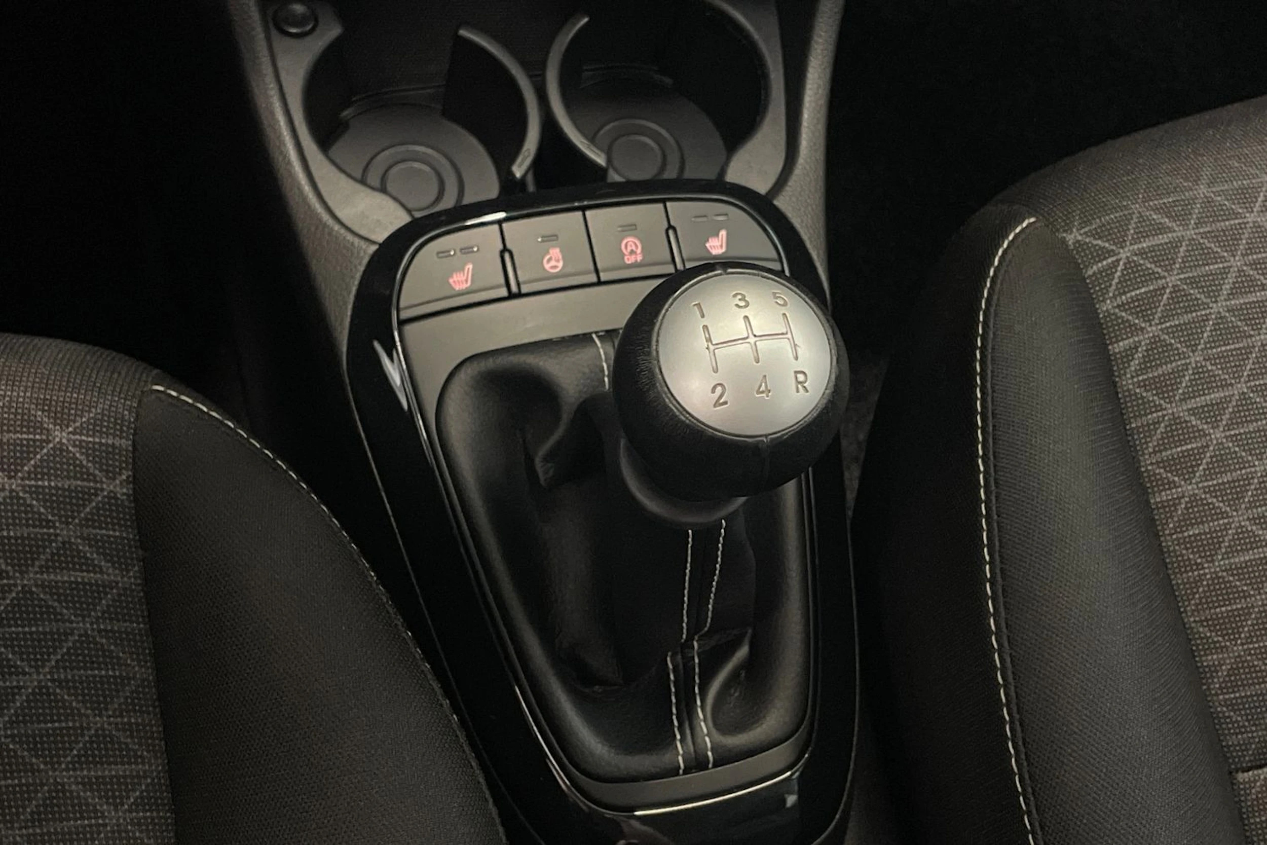 valkoinen Kia Picanto 2019 kuva 24.