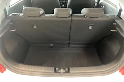 valkoinen Kia Picanto 2019 kuva 26.