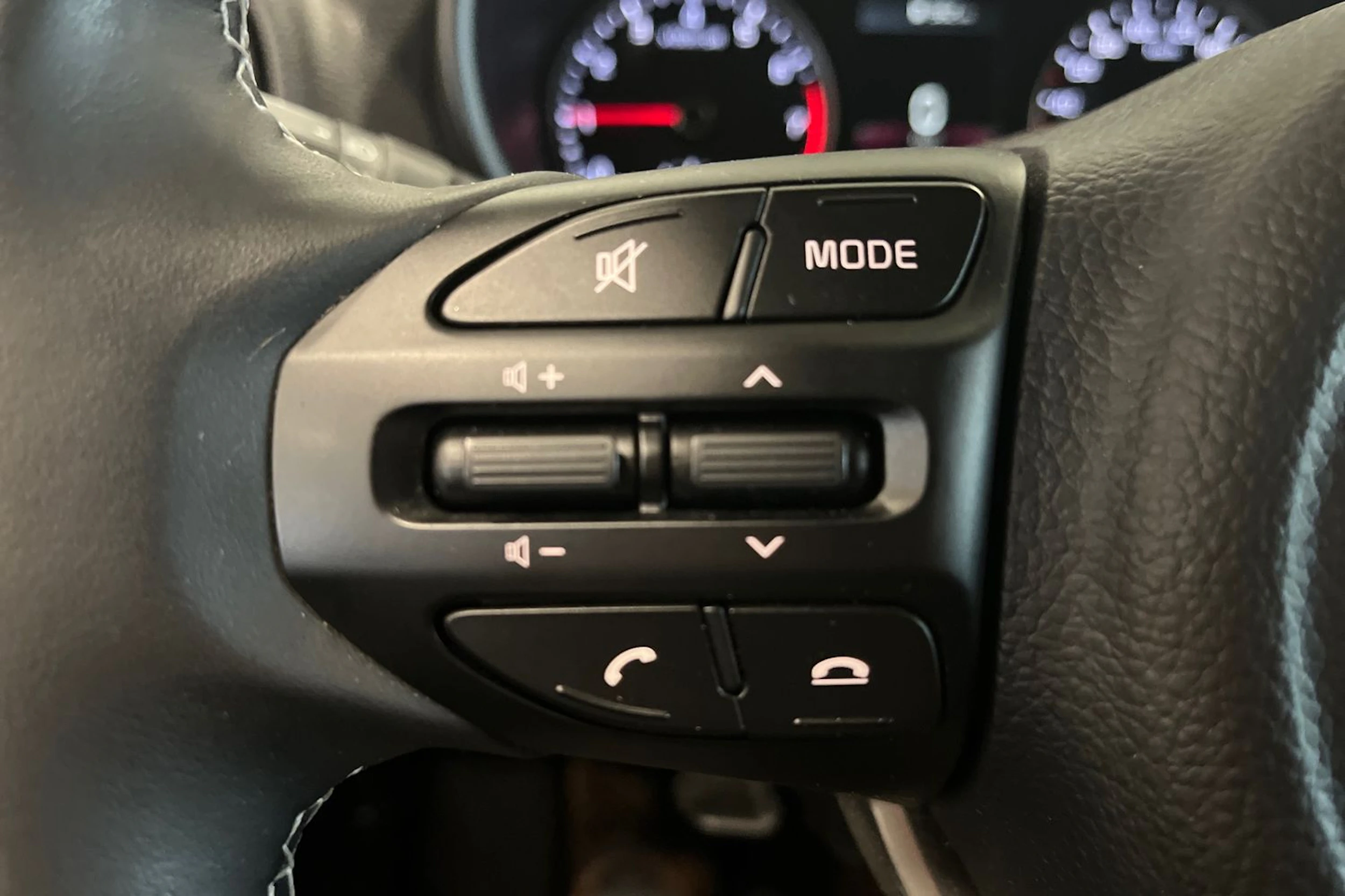 punainen Kia Picanto 2022 kuva 25.