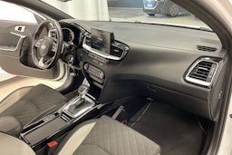 valkoinen Kia ProCeed 2019 kuva 25.