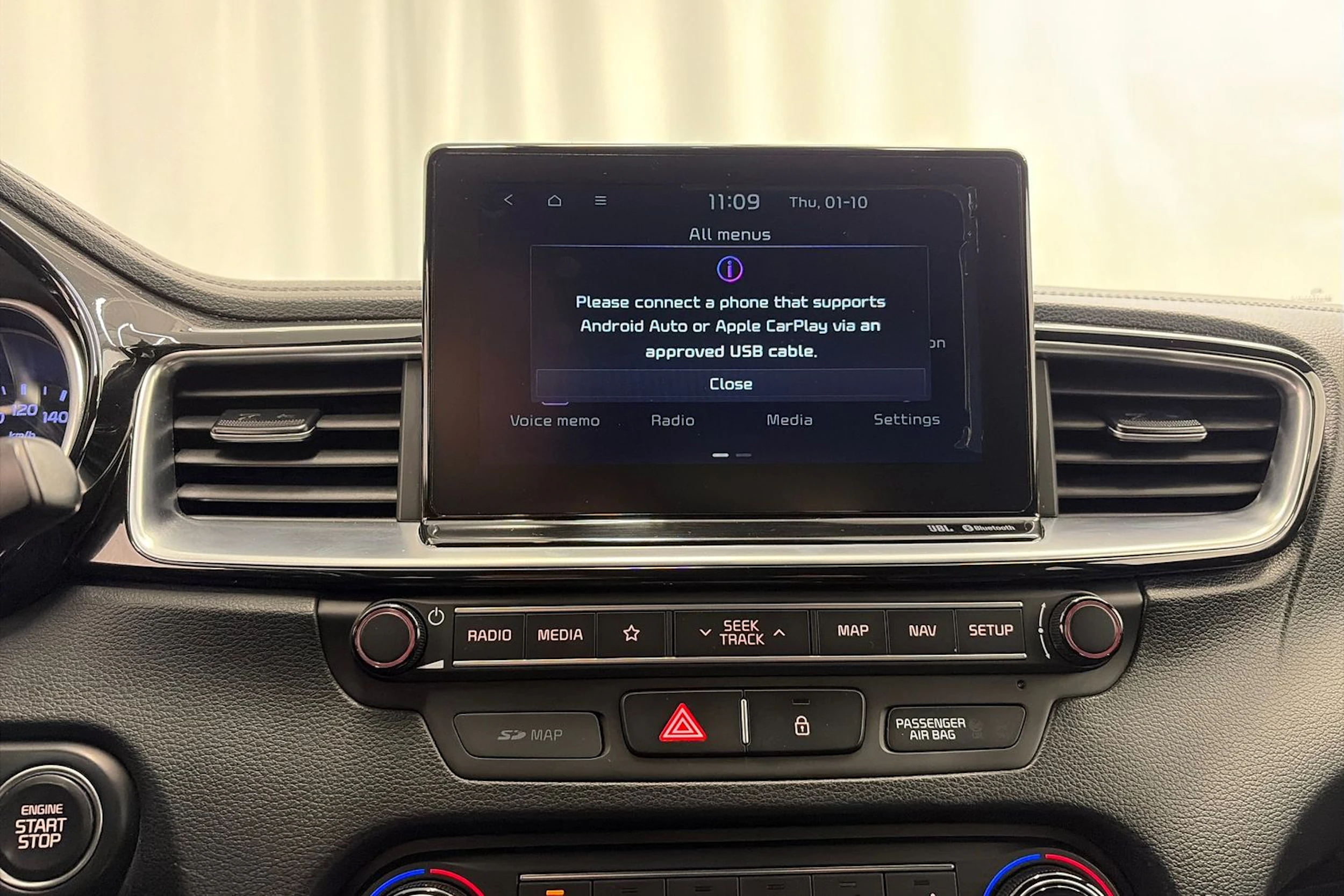 sininen Kia ProCeed 2019 kuva 23.