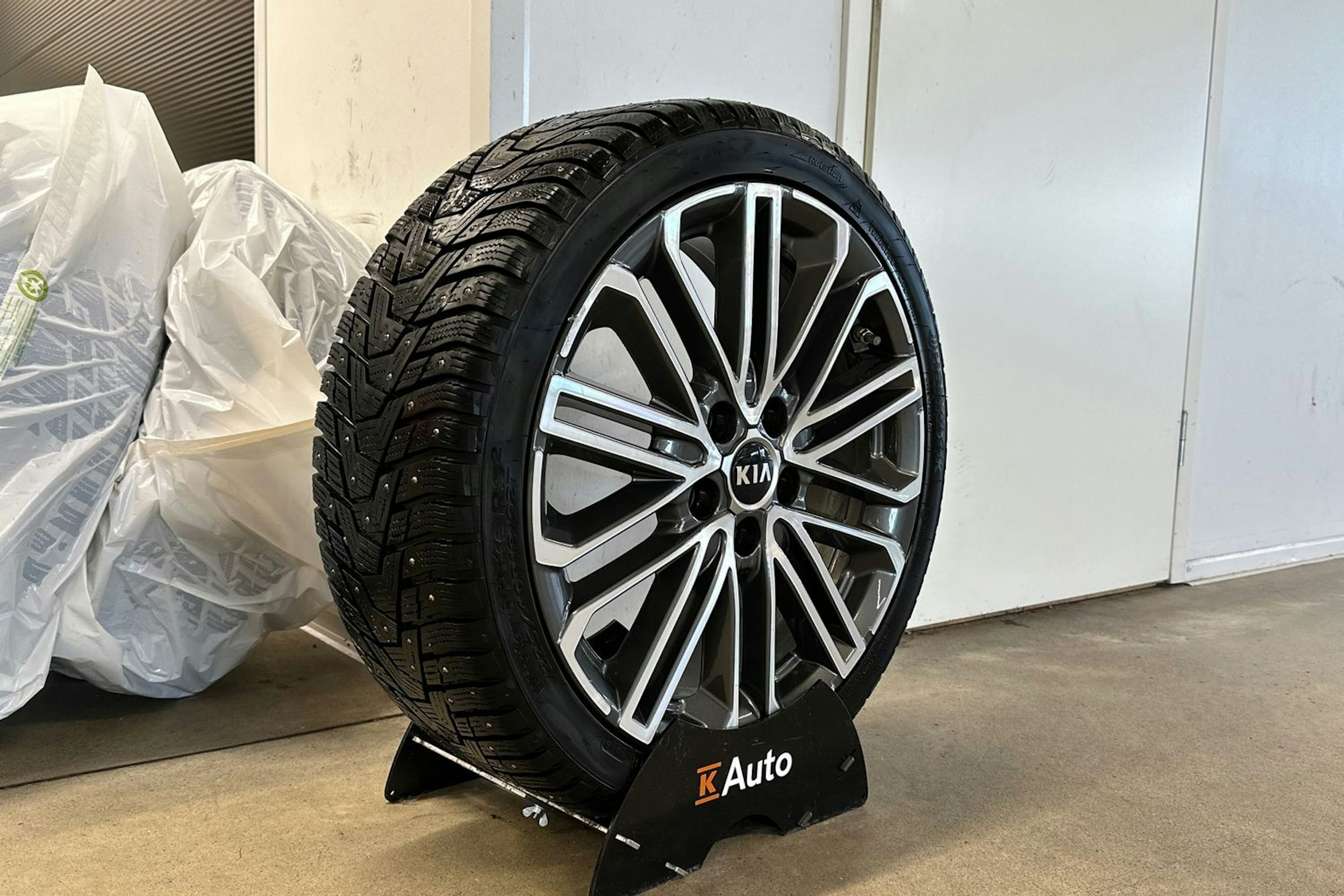 punainen Kia ProCeed 2019 kuva 13.