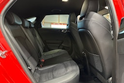 punainen Kia ProCeed 2019 kuva 16.