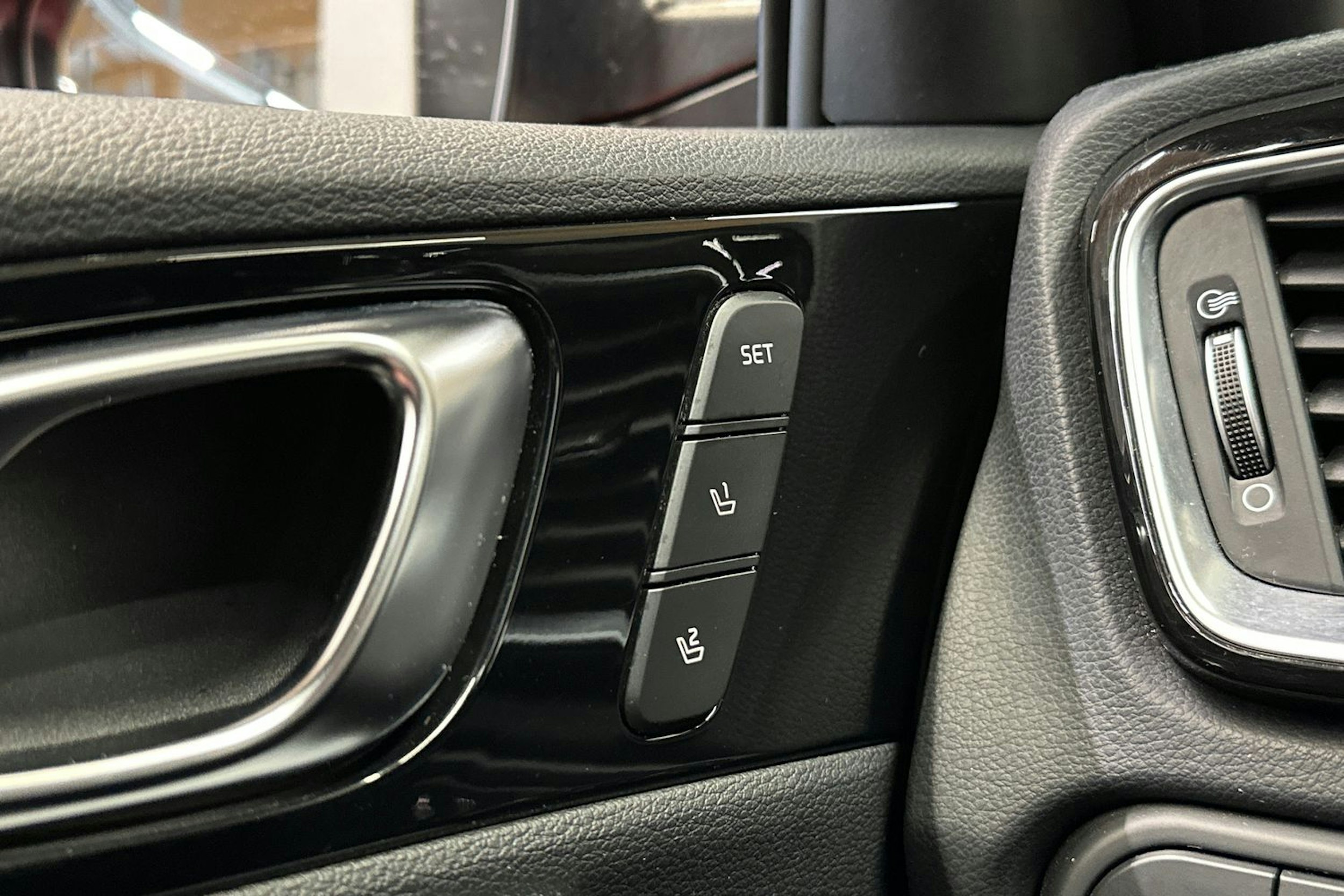 punainen Kia ProCeed 2019 kuva 33.