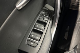 punainen Kia ProCeed 2019 kuva 34.