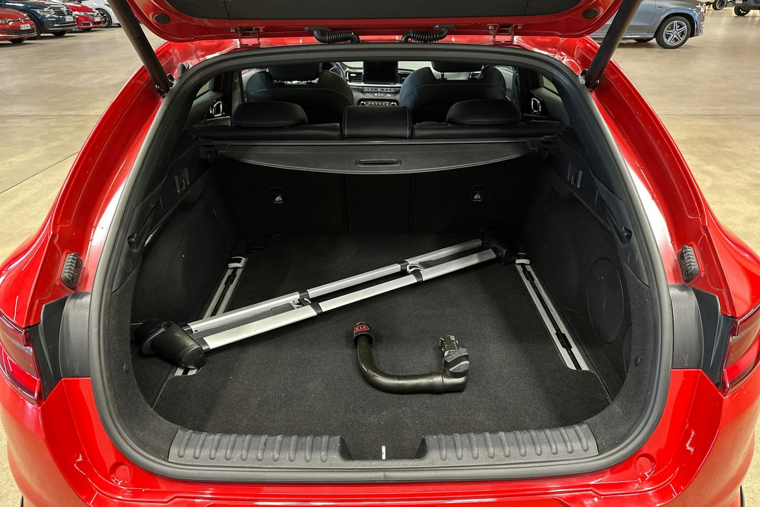 punainen Kia ProCeed 2019 kuva 37.