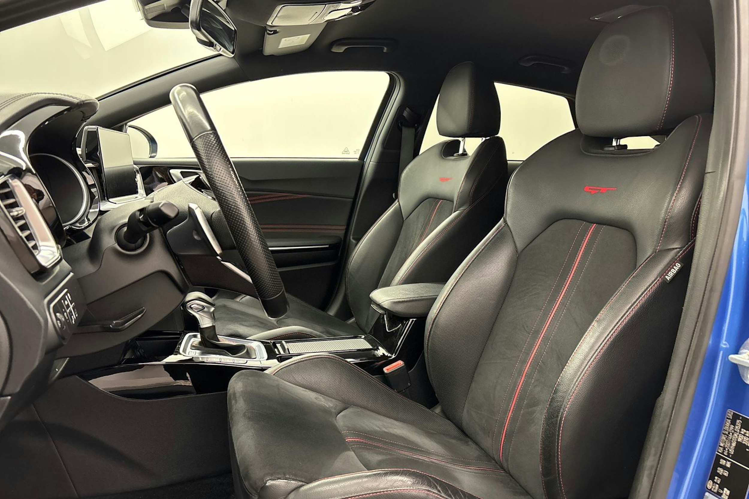 sininen Kia ProCeed 2019 kuva 14.