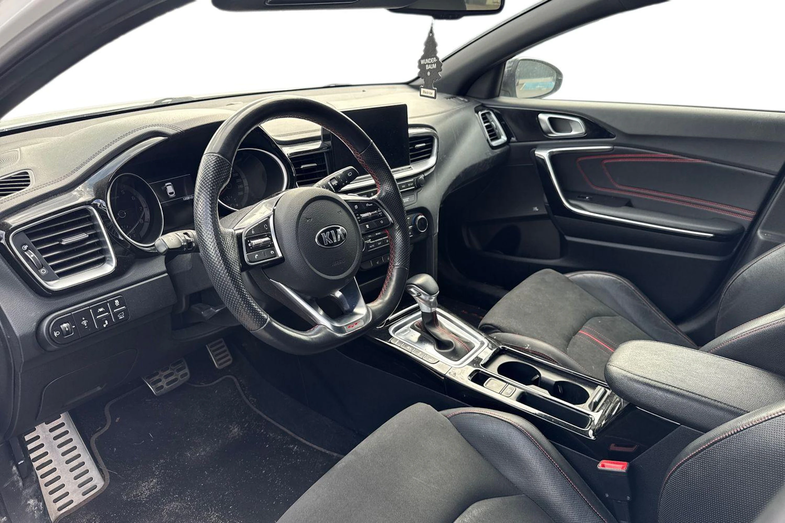 valkoinen Kia ProCeed 2019 kuva 3.