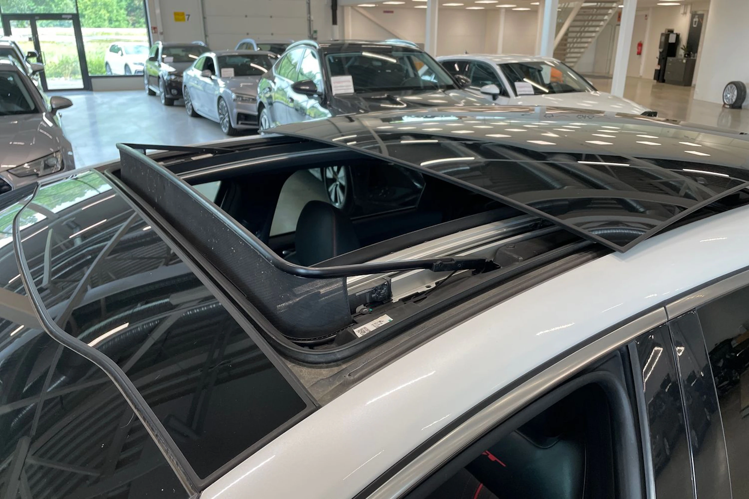 valkoinen Kia ProCeed 2019 kuva 37.