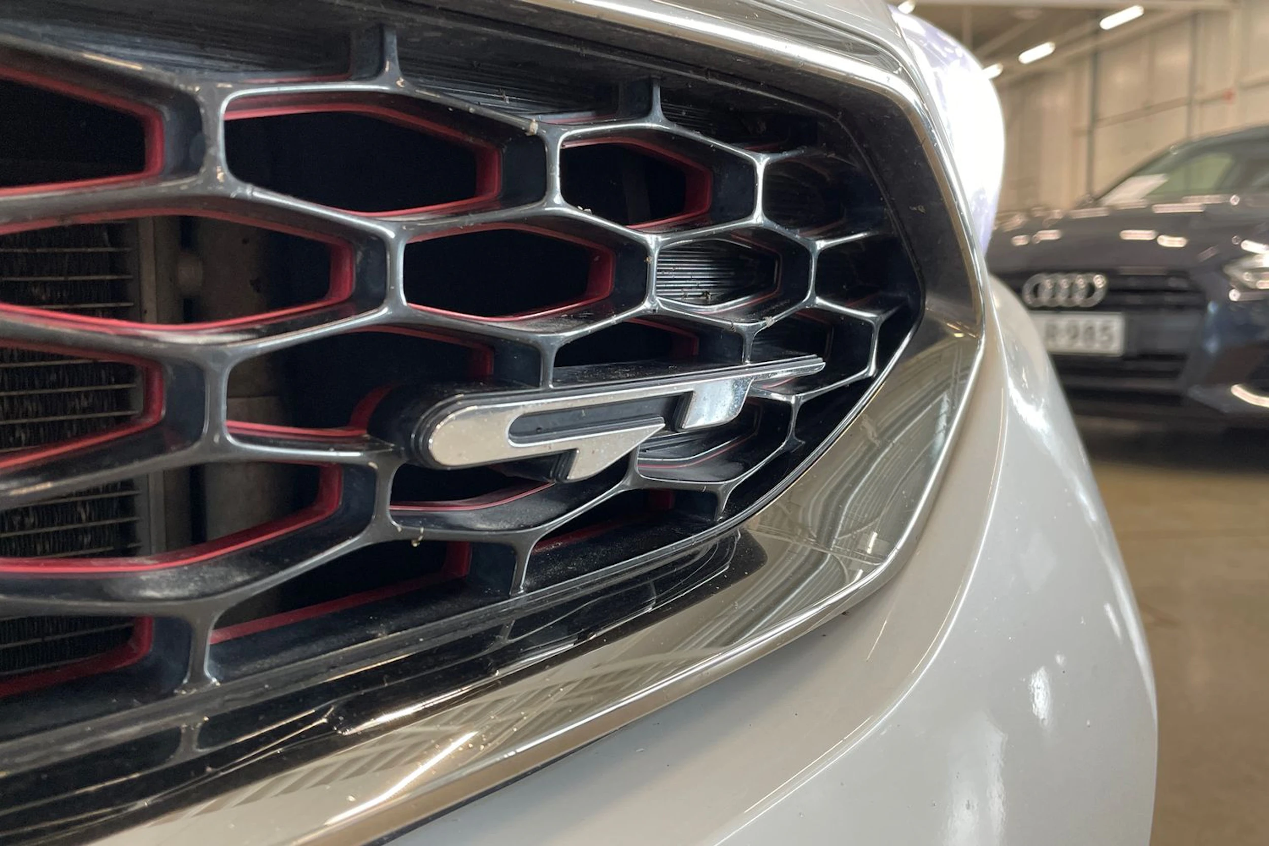 valkoinen Kia ProCeed 2019 kuva 40.