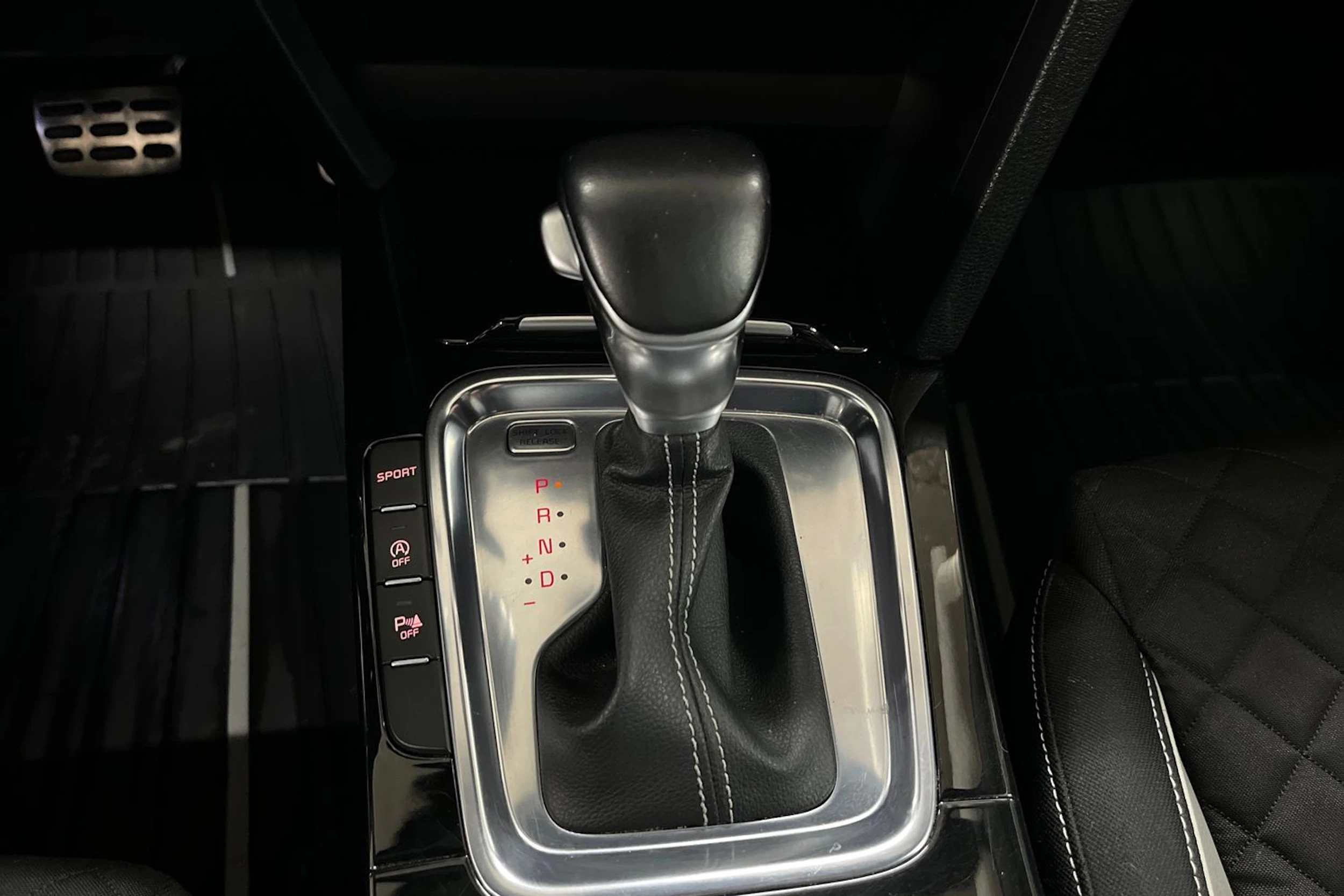 Hopea Kia ProCeed 2019 kuva 17.