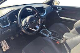 valkoinen Kia ProCeed 2019 kuva 3.