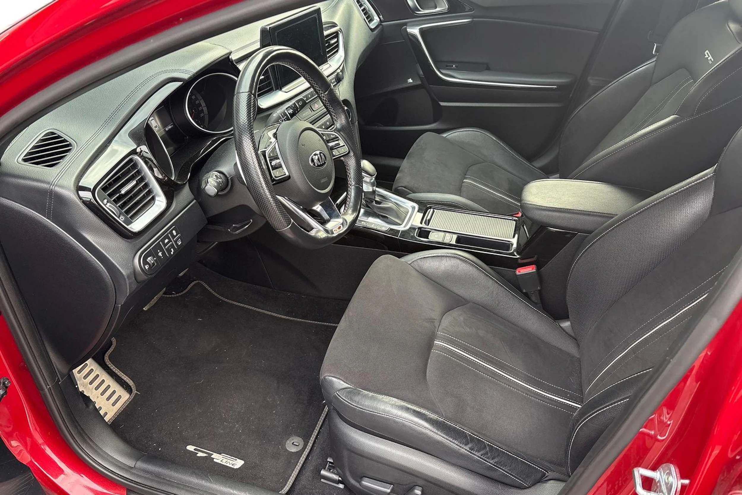 punainen Kia ProCeed 2020 kuva 3.