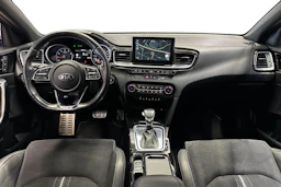 punainen Kia ProCeed 2020 kuva 7.