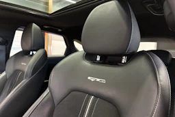 punainen Kia ProCeed 2020 kuva 14.