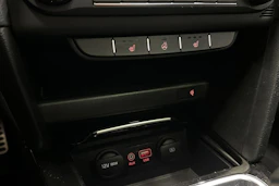 punainen Kia ProCeed 2020 kuva 21.