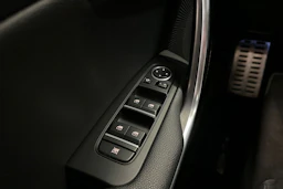 punainen Kia ProCeed 2020 kuva 28.