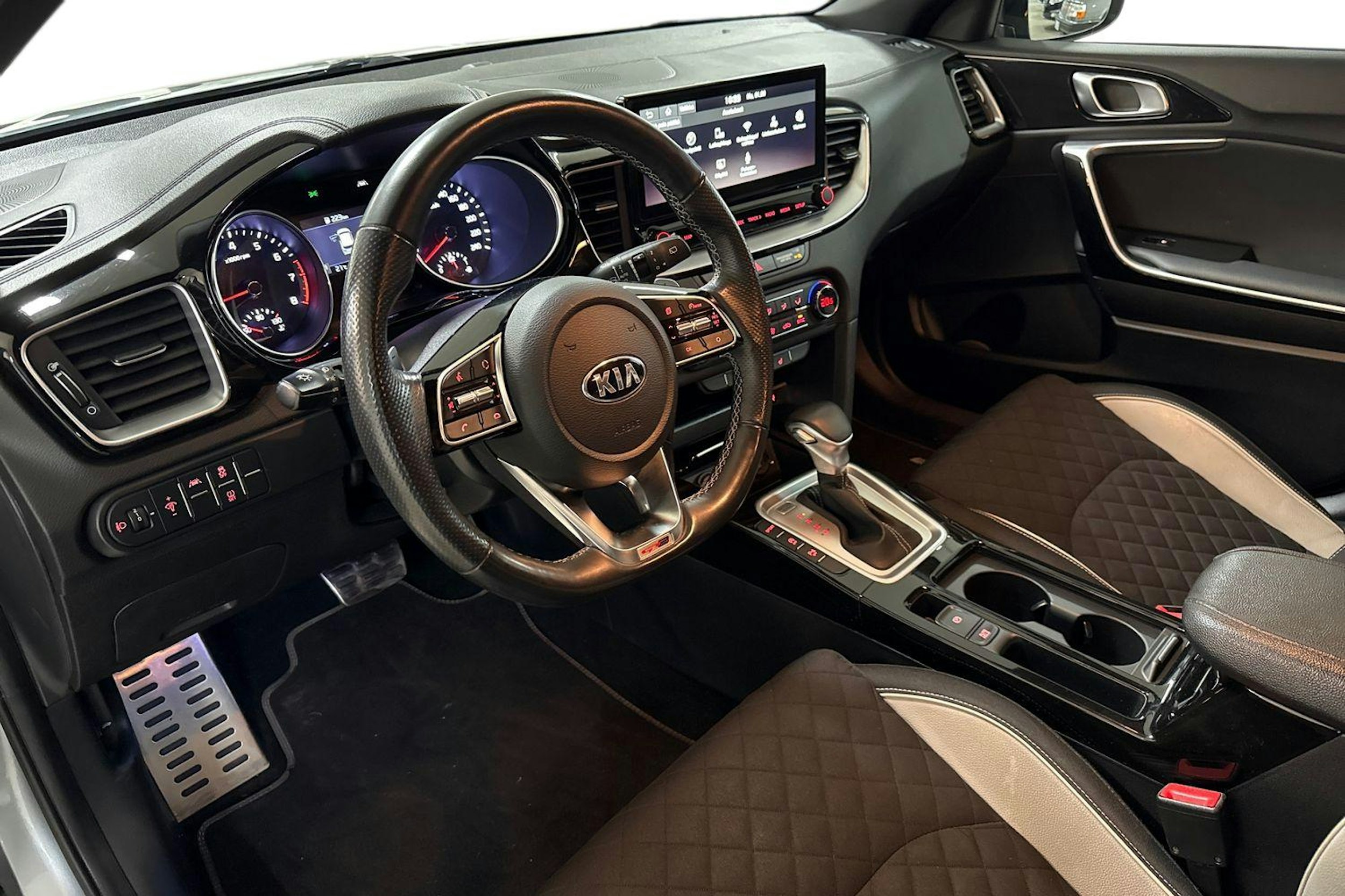hopea Kia ProCeed 2020 kuva 7.